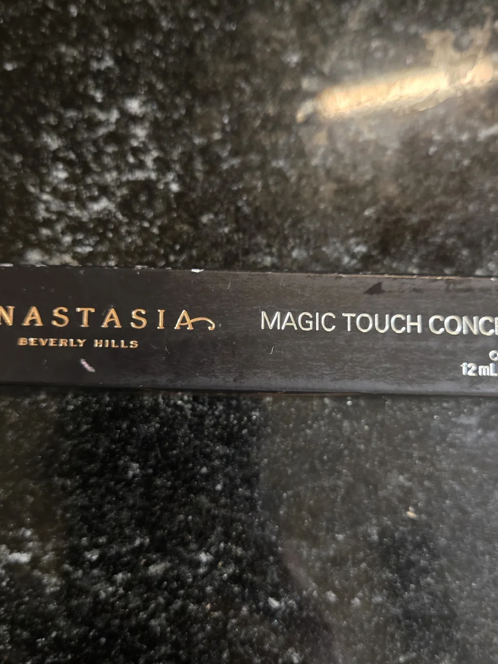 Anastasia Beverly Hills Magic Touch Concealer - Color 17